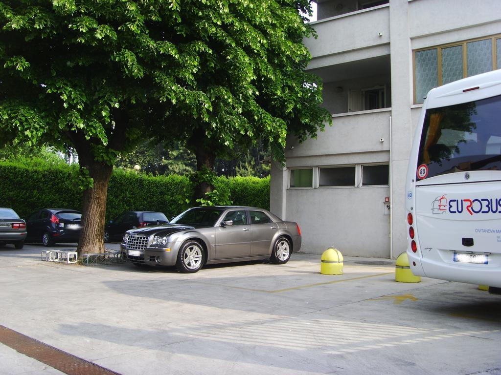 Hotel Post แบร์กาโม ภายนอก รูปภาพ